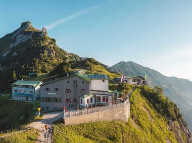 Kaiserkrone - alternative route crossing through the Ellmauer Tor (Eggersteig trail - Jubiläumssteig trail)